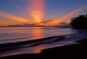 Sunrise at Beach von Thomas Marent
