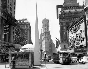 Times Square von Ruth Orkin