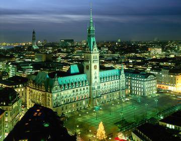 Rathaus und Michaeliskirche von Günter Gräfenhain